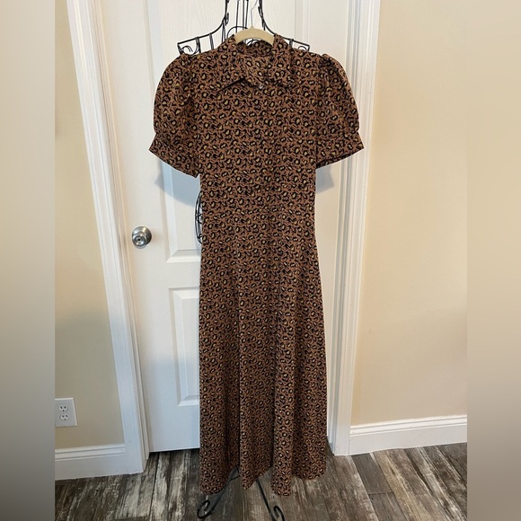 Dresses & Skirts - Unbranded Leopard Print Maxi Dress